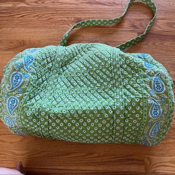 EUC Vera Bradley Large Duffle Bag Apple‎ Green Retired Print - Picture 7 of 16
